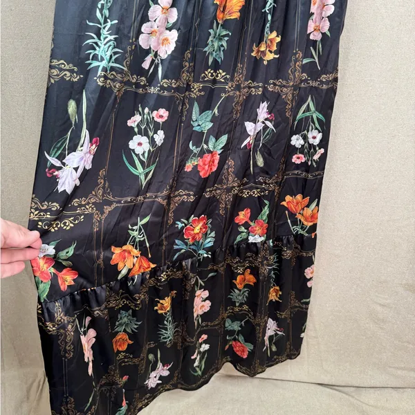 TASH + SOPHIE Black Floral Maxi Dress Sleeveless Size L Satin Skirt - Image 4