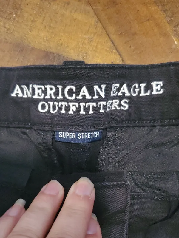 American Eagle Outfitters Black High-Waist Casual Shorts - Image 2
