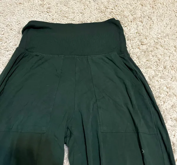 Aerie Dark Green Joggers Size Medium - Image 2