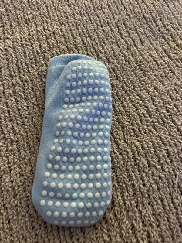 Blue ombre ankle socks with grip #yoga #gym - Image 4