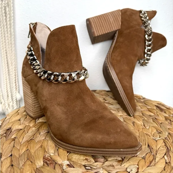 Steve Madden Boots Cedar Chestnut Suede Leather Ankle Booties Brown Chain Accent - Image 4