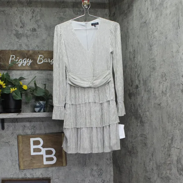 NWT 1. STATE Womens Metallic Crinkled Tiered V-Neck Dress Silver Gray / Gold XS - Image 4