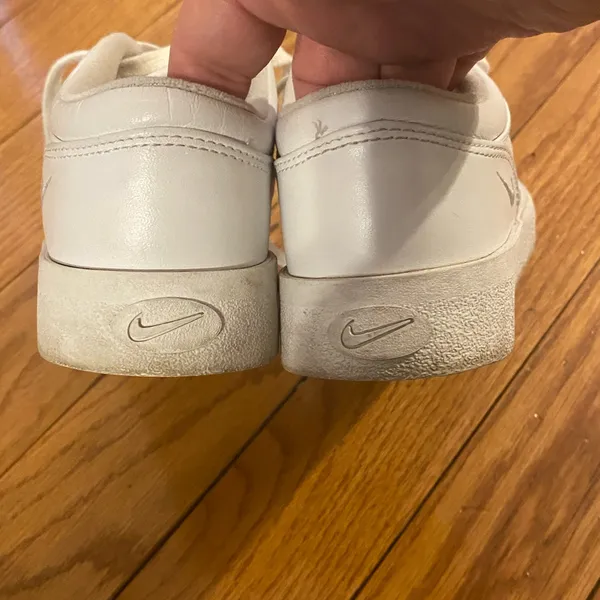 Womens VTG 2003 Nike Challenge Court White Leather Tennis Shoes 143010-111‎ 7.5 - Image 4