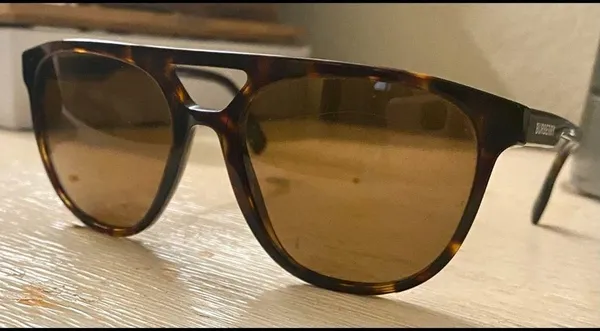Burberry unisex sunglasses - Image 3
