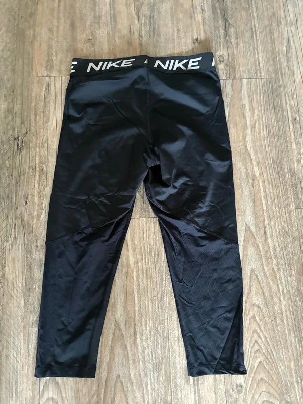 Nike Black Performance Capri Leggings with Logo Waistband - Image 3