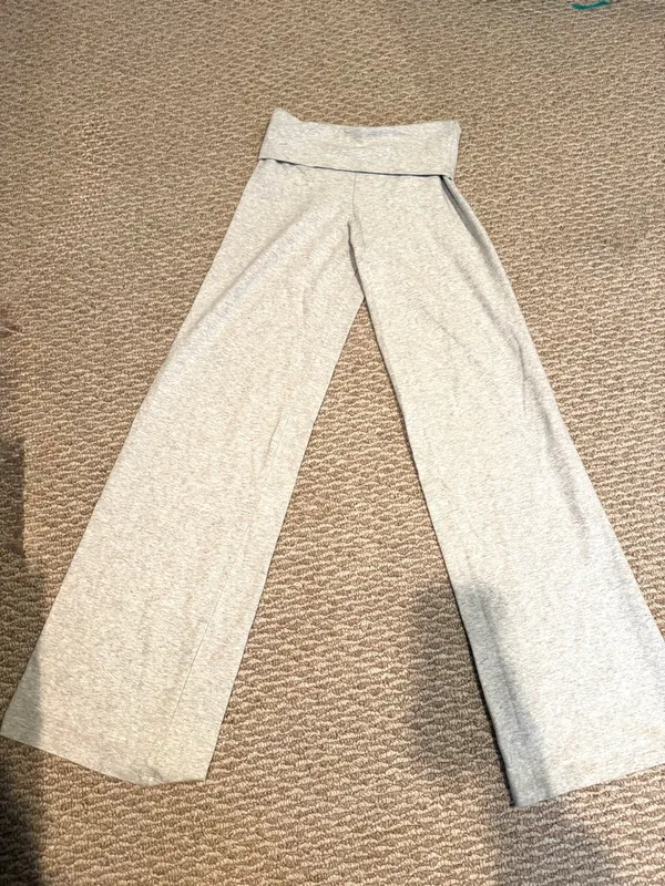 Brandy Melville Priscilla Pants Grey - Image 4
