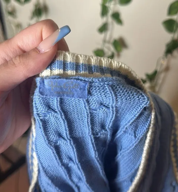Brandy Melville John Galt Sweater Vest - Image 4