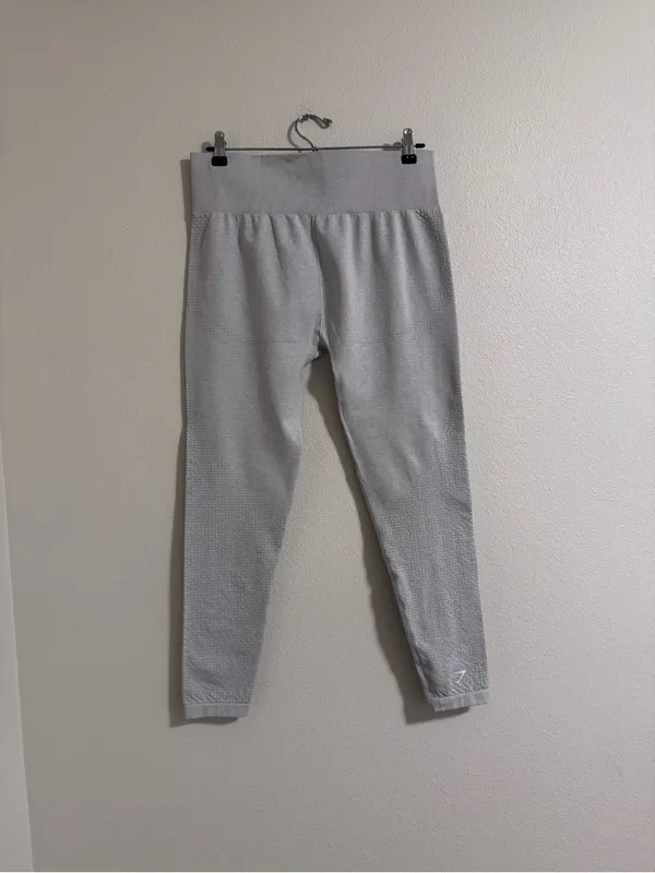 Gymshark Light Gray Seamless Leggings - Image 3