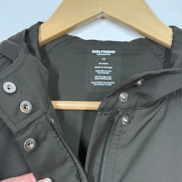 Girlfriend Collective Windbreaker Jacket Women XS Green Full Zip Hoodie Crop NWT - Image 7