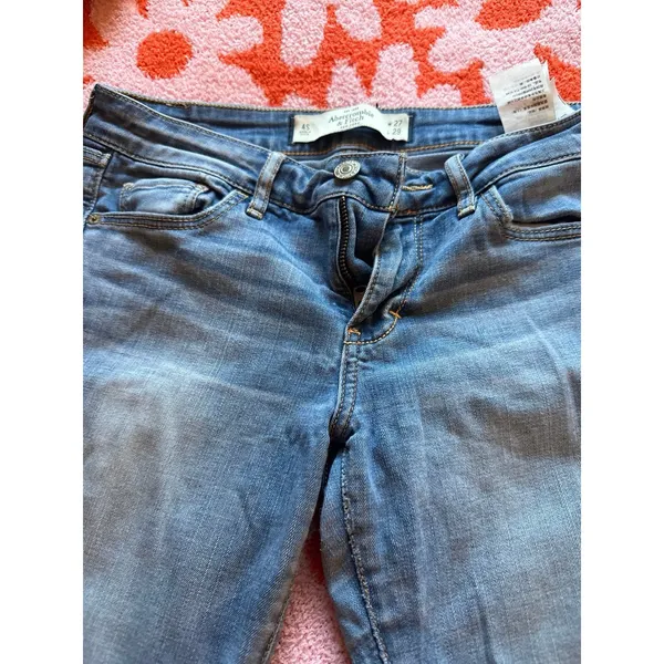 Abercrombie Jeans - Image 3