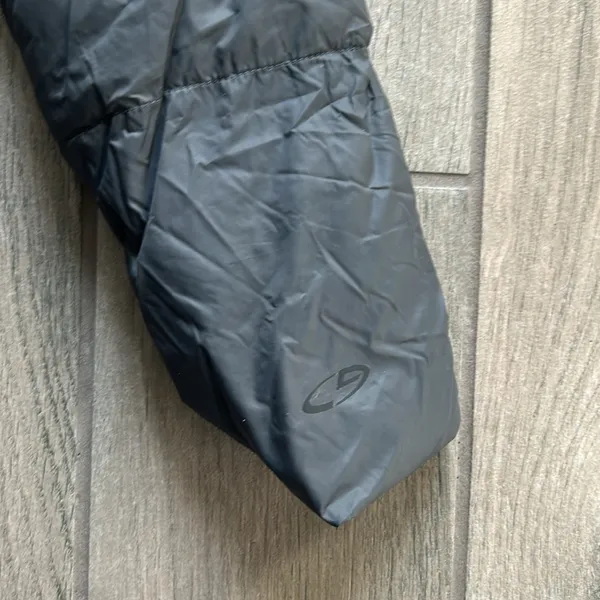 Champion gray puffer jacket - Image 3