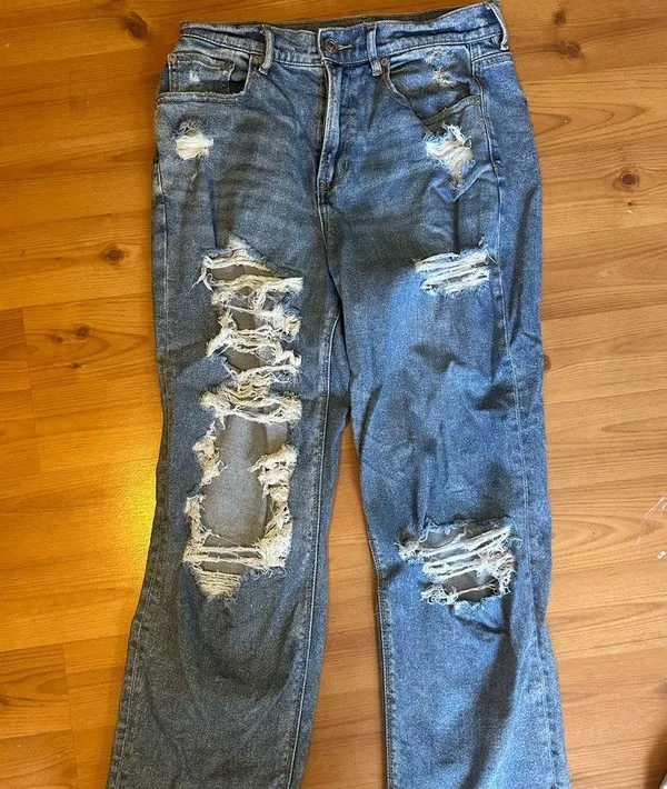 American eagle highest rise 90s boyfriend jeans! size 10 - Image 2