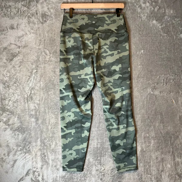 Thrive Societe Women’s Printed 7/8 Leggings Size Large‎ Camo Green New - Image 3