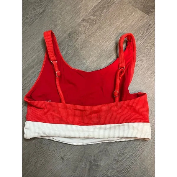 OneOne Swimsuit Top Size Small Red and White - Image 3