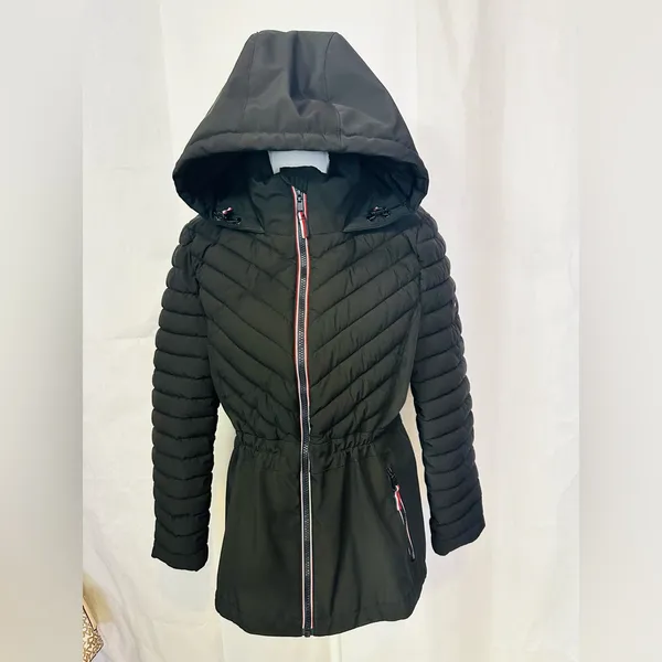Tommy Hilfiger Women’s Black Quilted Hooded Jacket - Image 2