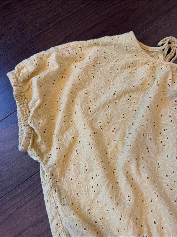 Madewell Eyelet Michele Bubble Top in Dream-On Daisies Yellow Medium - C70-004 - Image 5