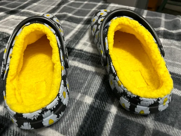 Crocs Fur-Lined - Image 2