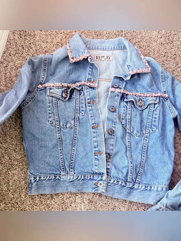 REPLAY Made in Italy Women’s XL Classic Denim Vintage Embellished Cropped Jacket - Image 2