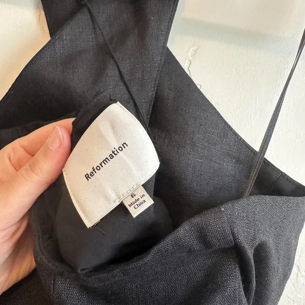 Reformation | Tate 100% Linen Halter Button Vest Top in Black | size 6 - Image 6
