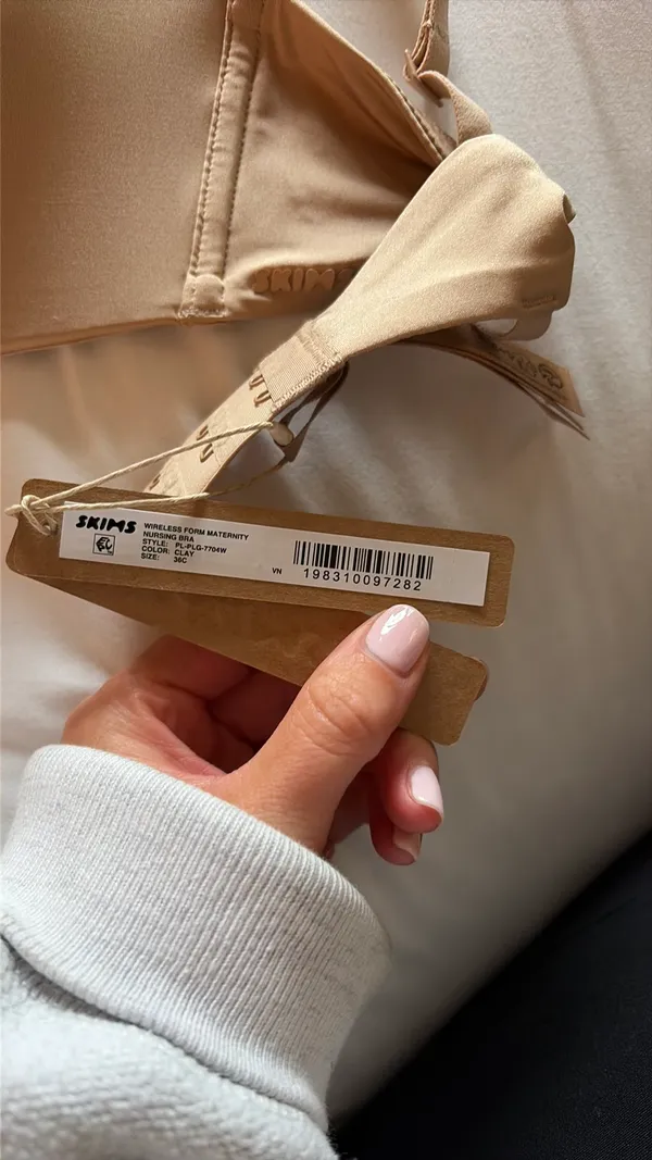 Skims wireless form nursing bra  - Image 4