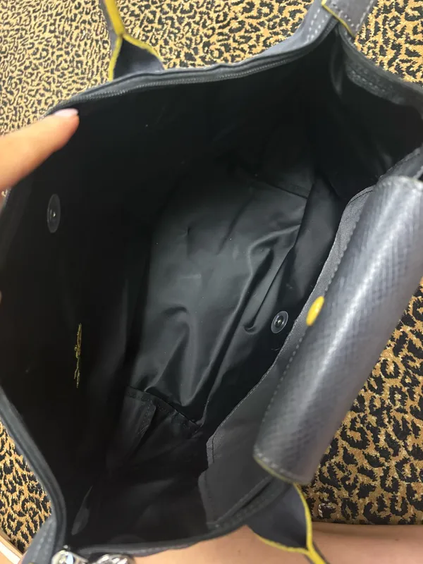 Longchamp Le Pliage Tote - Image 3