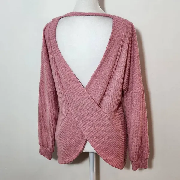 Pink Thermal Knit Top with Open Back Size Small Pink Waffle Knit Top - Image 4