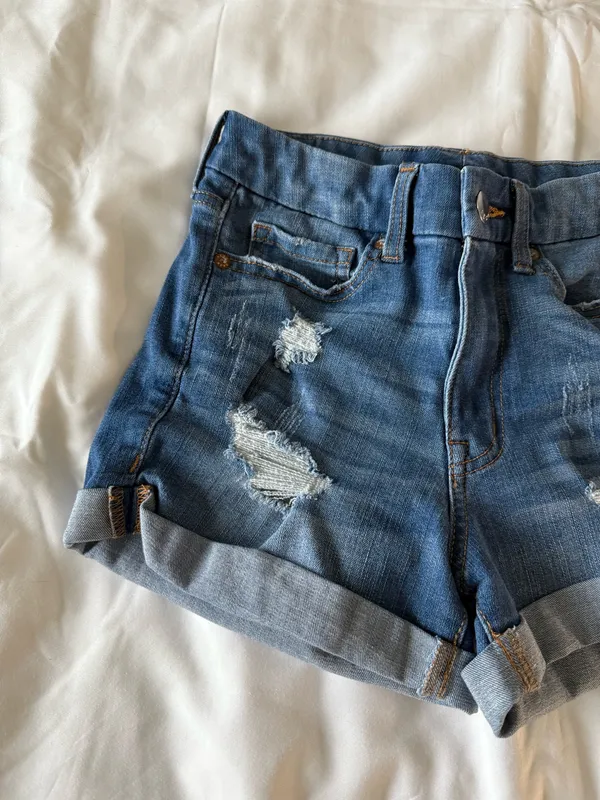 Medium Wash High Rise Curvy Midi Shorts - Image 2