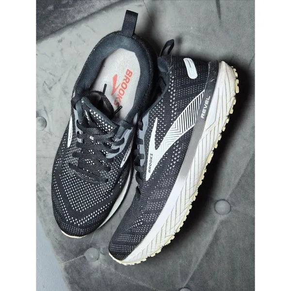 Brooks Revel Running Shoes 8.5 Medium B - Black with White Accents - Image 9