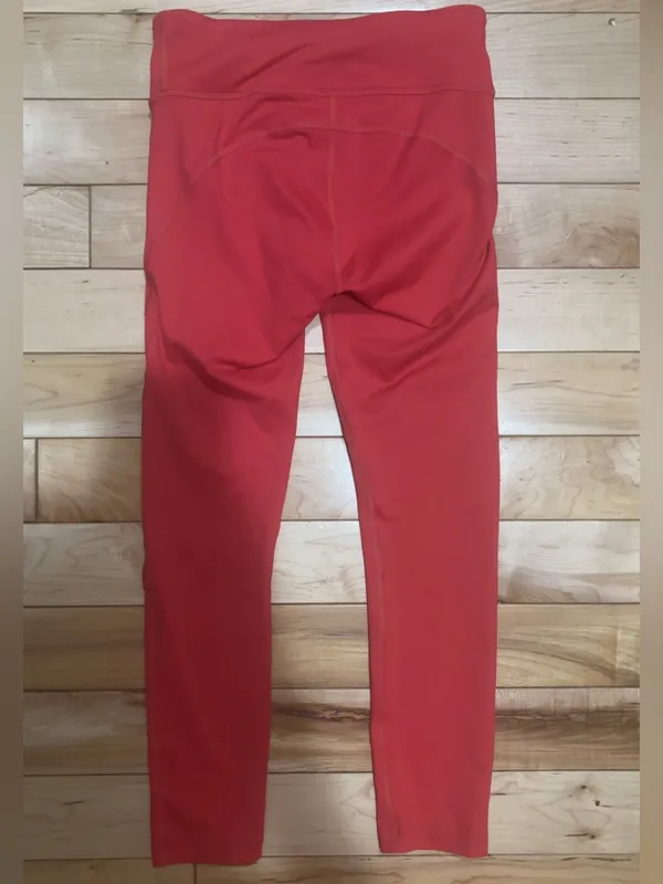 RED OUTDOOR VOICES SET - Image 6