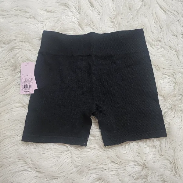 wild fable Black High-Rise Seamless Bike Shorts - Image 3