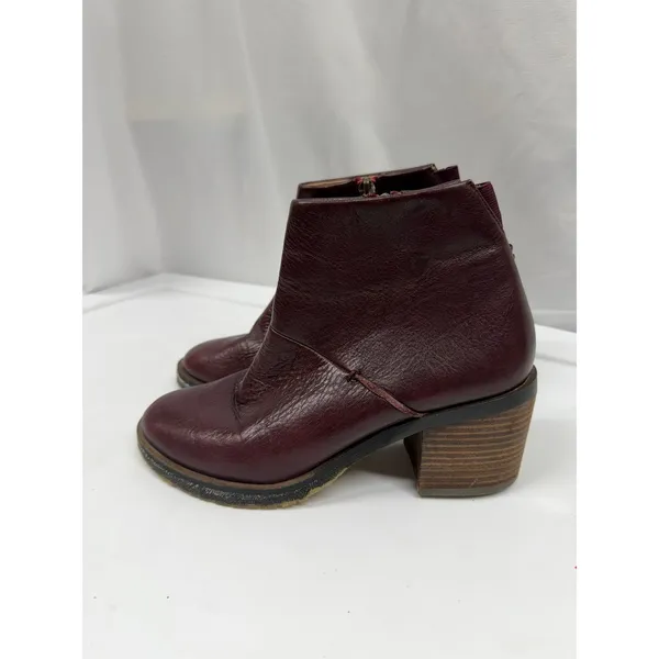Gentle Souls by Kenneth Cole Women's Blakely Ankle Leather Bootie in‎ Merlot 5.5 - Image 3