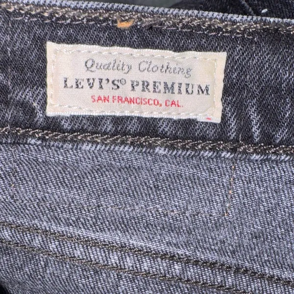 Great condition‎ Levi's
Ribcage Straight Ankle Jeans - Image 10