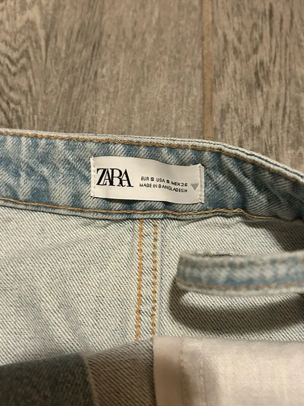 ZARA Light Wash Denim crop top - size small - Image 3