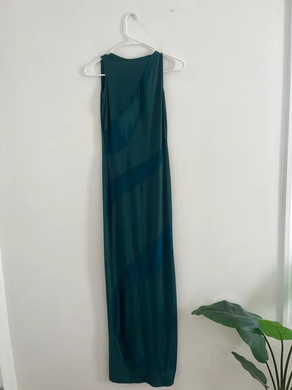 Pretty Little Thing EMERALD MESH LOW BACK DRESS - Image 4