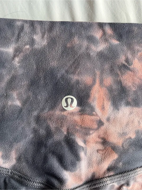Lululemon Align Super High Rise Shorts 8” Diamond Dye Graphite Grey Pink Sz 2 - Image 3