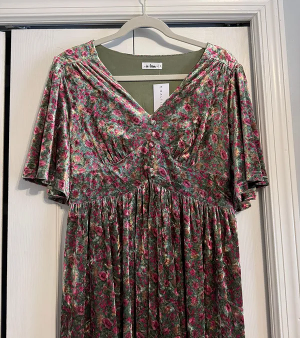 Baltic Born NWT Floral Velvet Maxi Dressss with slit - Image 5