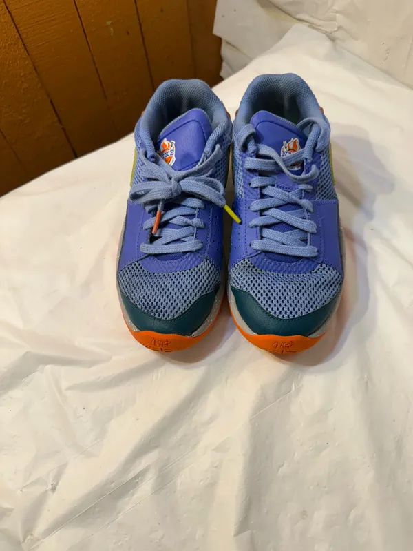 Nike Kids Ja 1 boys shoes size 5.5Y - Image 2
