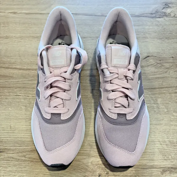 New Balance 977R Unisex Pink‎ Suede RETRO Sneakers NWOB - Image 3