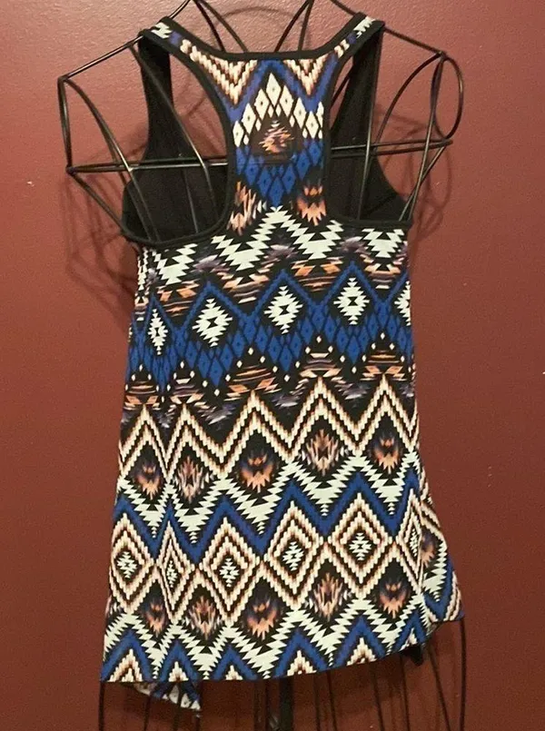 About a girl Los Angeles tank top​​​ - Image 3
