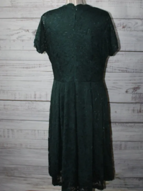 JJ's House Dark Green V-Neck Pleated Lace Dress - Image 5