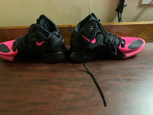 Nike Hyperdunk Basketball Shoes Women’s 7.5 - Image 12