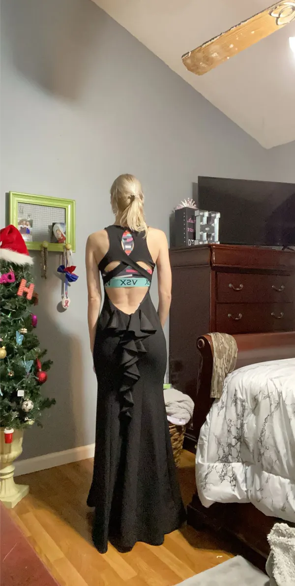 Black Fitted Prom Dress Size 2 - Image 6