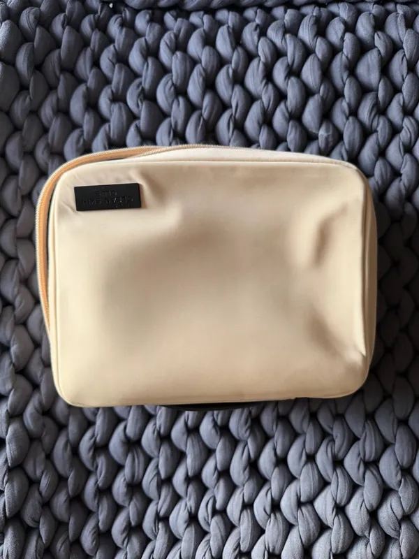 Clean Skin Club The Bag - Image 11
