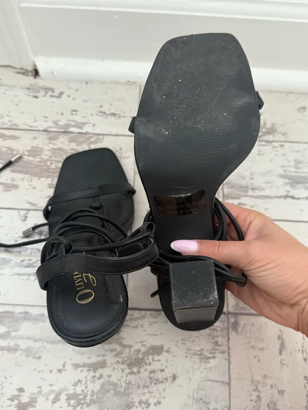 olivia jaymes black heels Size 7.5 - Image 6