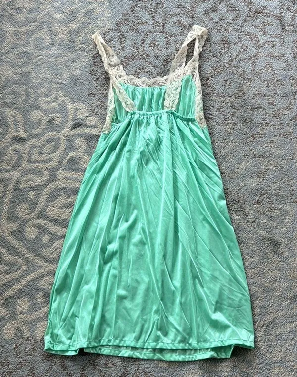 Vintage Moodsetter Nylon & Lace Nightgown and Robe Set Green Large - Image 8
