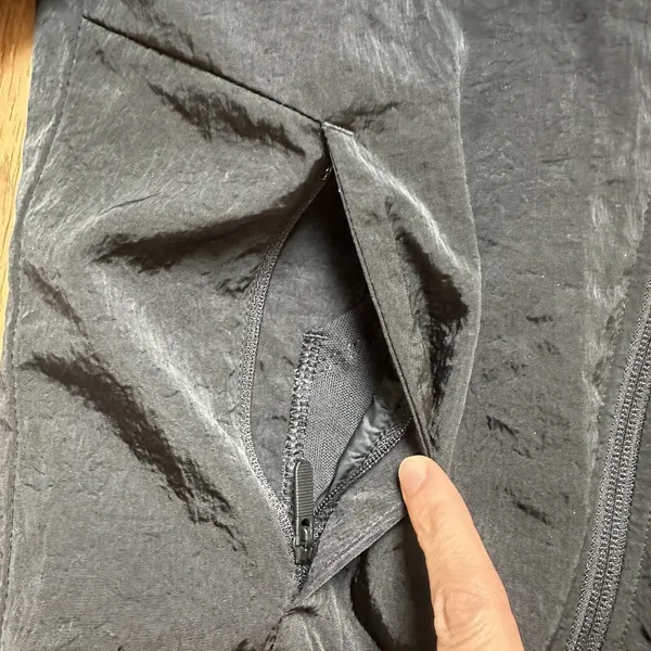 Lululemon Women's Black Reversible Insulated Bomber Jacket Size 2 - Image 2