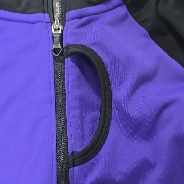 Under Armour -913 Women's Run Lightweight Jacket Black Purple Reflective‎ Medium - Image 4