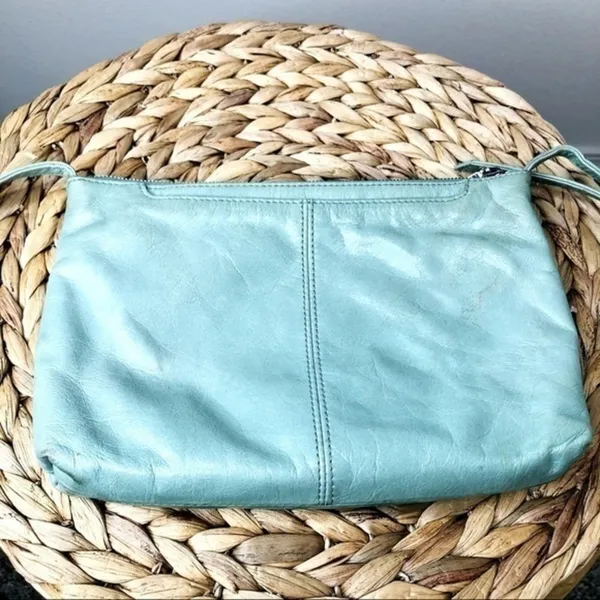 HOBO INTERNATIONAL Purse Crossbody bag Mint Green Leather multi zip pockets - Image 2