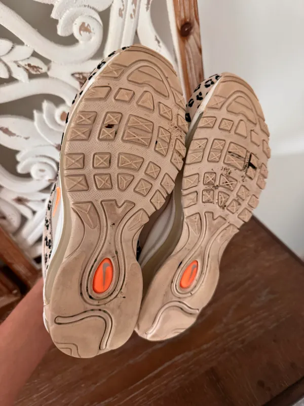 Nike sneakers - Image 3