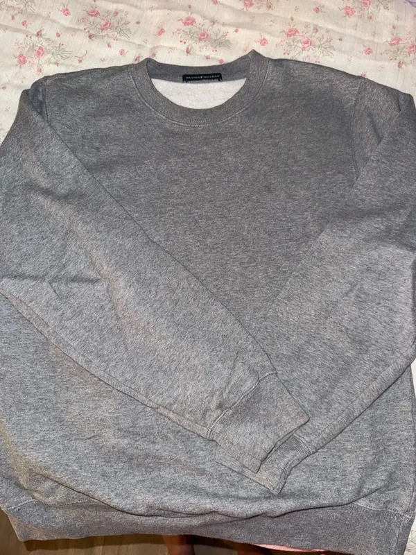 Brandy Melville Crewneck - Image 2